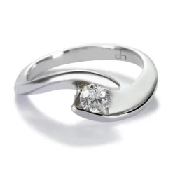 Anillo-compromiso-solitario-oro-blanco-diamantes | Chocrón Joyeros