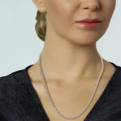 Collar Riviere de oro rosa con diamantes engastados de 3 garras