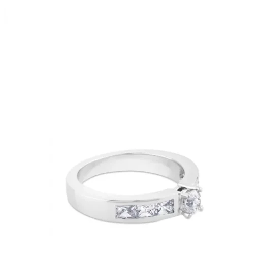 Media alianza de oro blanco con princesas y diamante central talla brillante