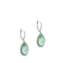 Pendientes de oro blanco con doblete de esmeralda y nacar talla marquise con orla de pavé de diamantes