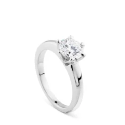 Solitario de oro blanco con diamante talla brillante de 1.18 quilates
