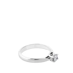 Solitario de oro blanco con diamante talla brillante 0.30 quilates