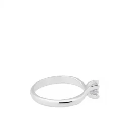 Solitario de oro blanco con diamante de 0.25 quilates