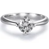 Solitario "Diana" de oro blanco con diamante talla brillante 4 garras