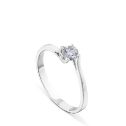 Solitario Leticia de oro blanco con diamante talla brillante 0.17 quilates