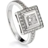 Sortija cuadrada de oro blanco con princesa y pavé de diamantes