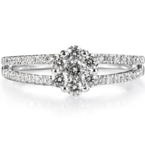 Sortija de oro blanco con roseta de diamantes en engaste invisible