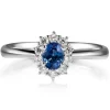 Sortija "Royal Trilogy" de oro blanco zafiro y orla de diamantes